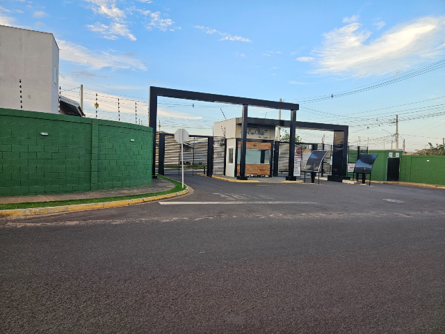 Casa no condomínio Ecoville 3