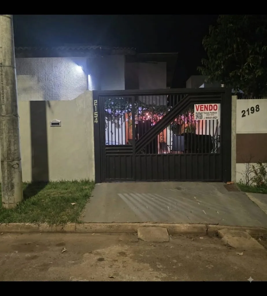 Casa em J.D Europa